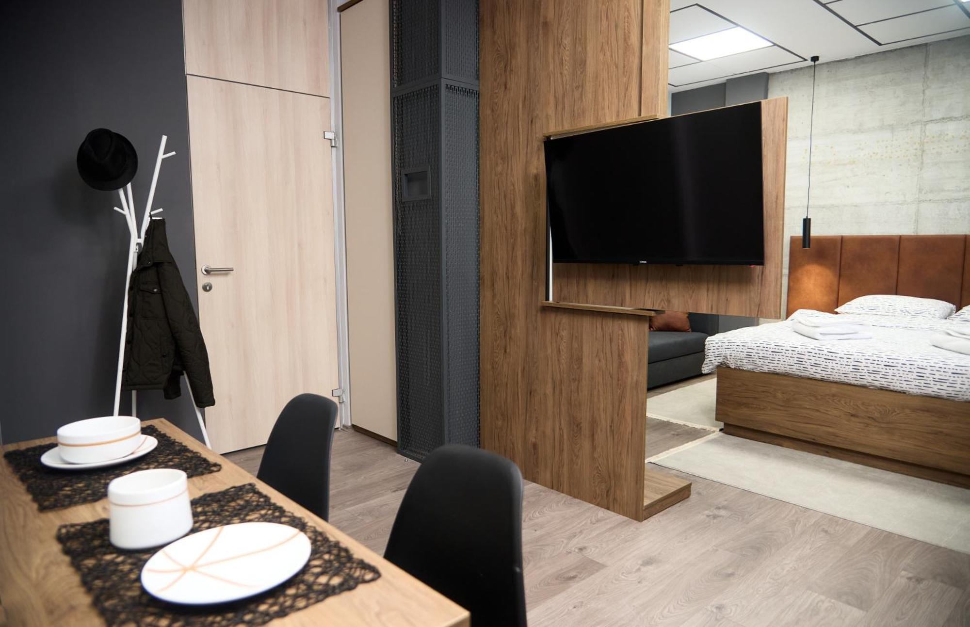 Brent Collection - Apartments In City Center Újvidék Kültér fotó
